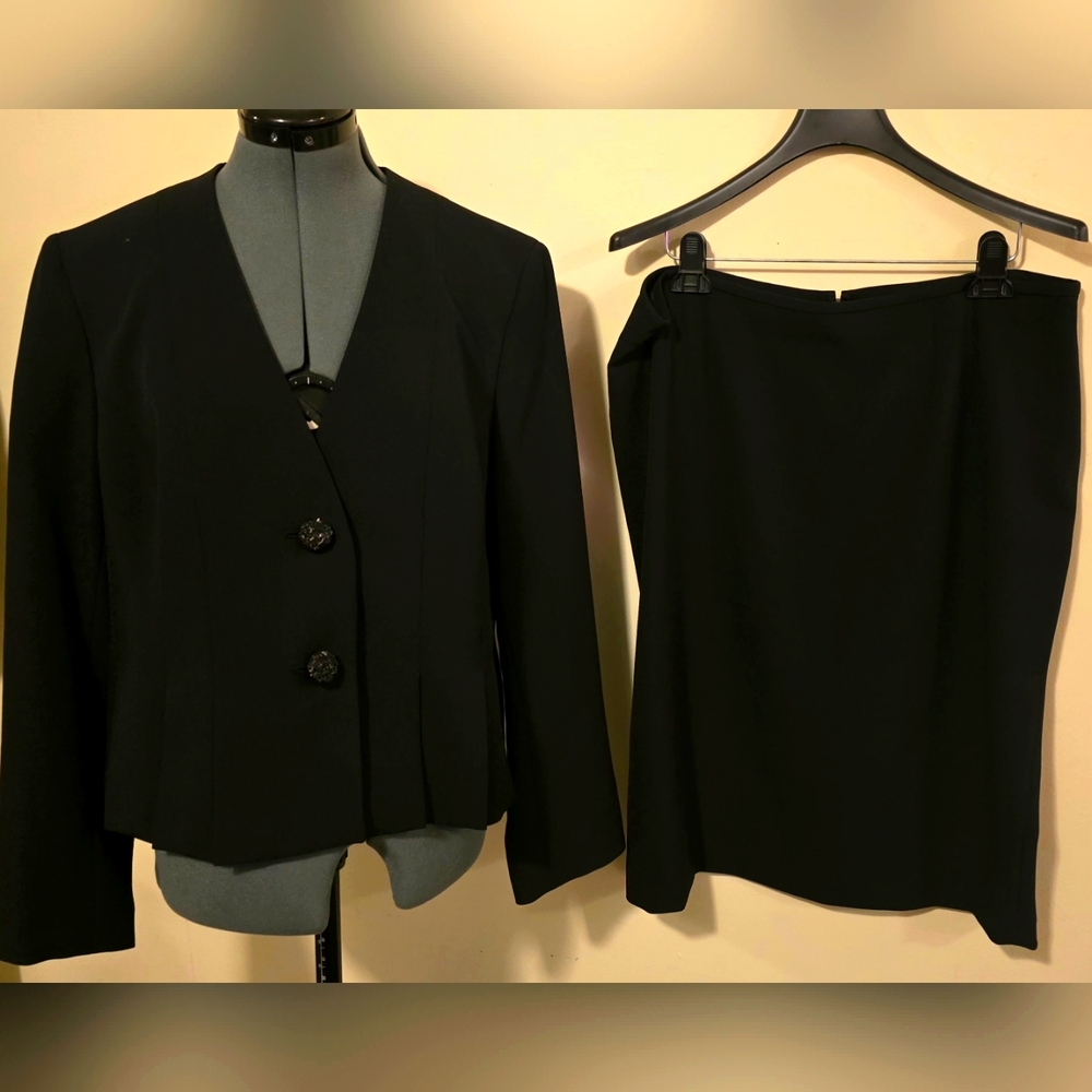 Le Suit Black Blazer and Skirt Suit